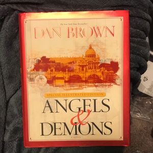 Angels & Demons (special illustrated edition)